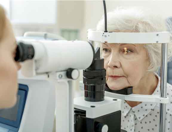 Eye test for cataract surgery in lucknow