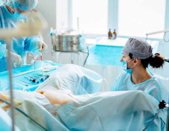 Doctor-performing-Hymenoplasty-surgery-in-Dehradun